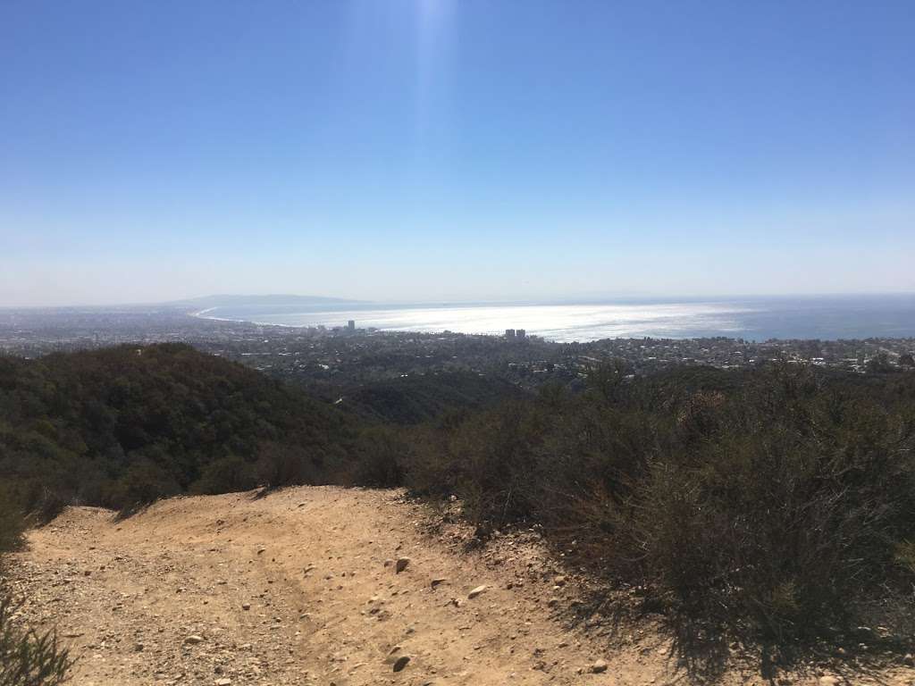 Park Ranger and Visitor Services Office | 1421 Will Rogers State Park Rd, Pacific Palisades, CA 90272, USA