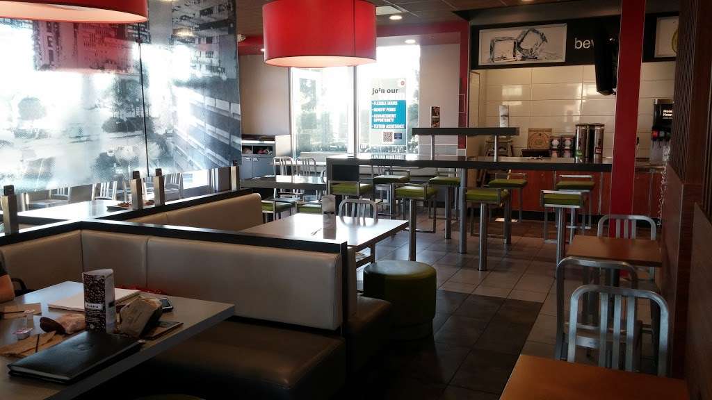 McDonalds | 2623 E Valley Blvd, West Covina, CA 91792, USA | Phone: (626) 964-7991