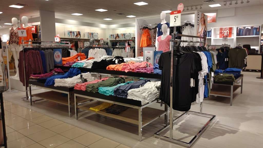 JCPenney | 800 S Randall Rd, Algonquin, IL 60102 | Phone: (847) 915-3267