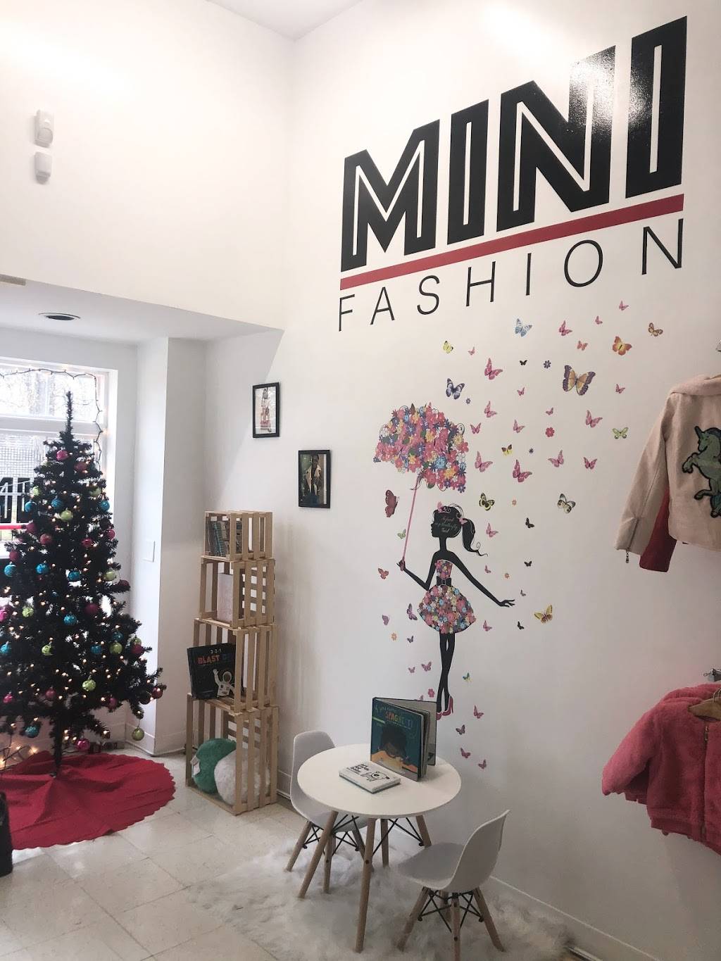 Mini Fashion | 287 Parkside Ave, Buffalo, NY 14214, USA | Phone: (716) 835-0740