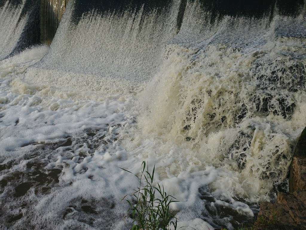 Root River Dam | 3700 Old Mill Dr, Racine, WI 53405, USA