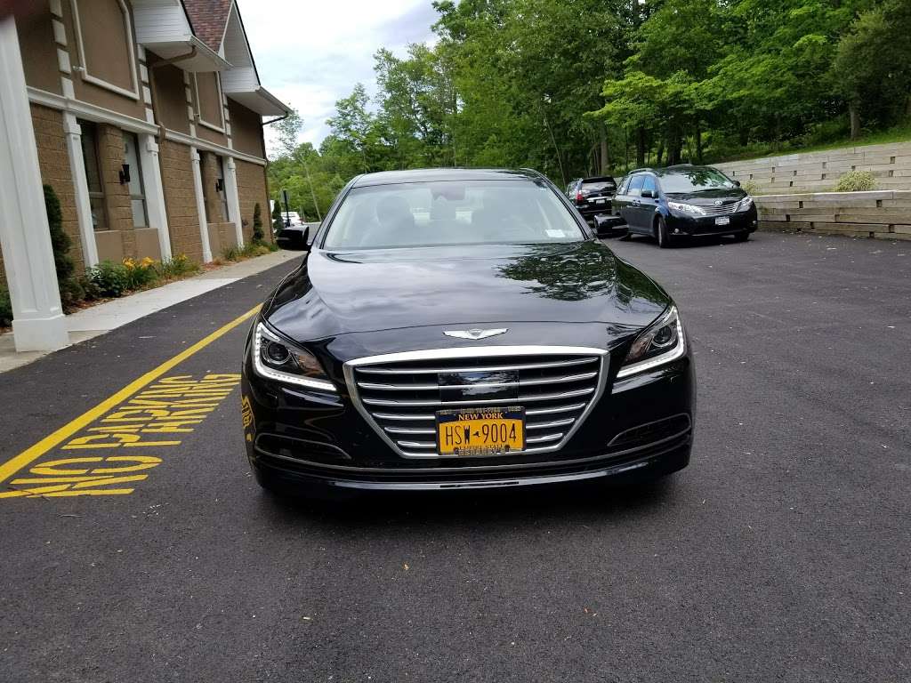 Hershey's Auto Inc in 590 County Rte 105, Monroe, NY 10950, USA