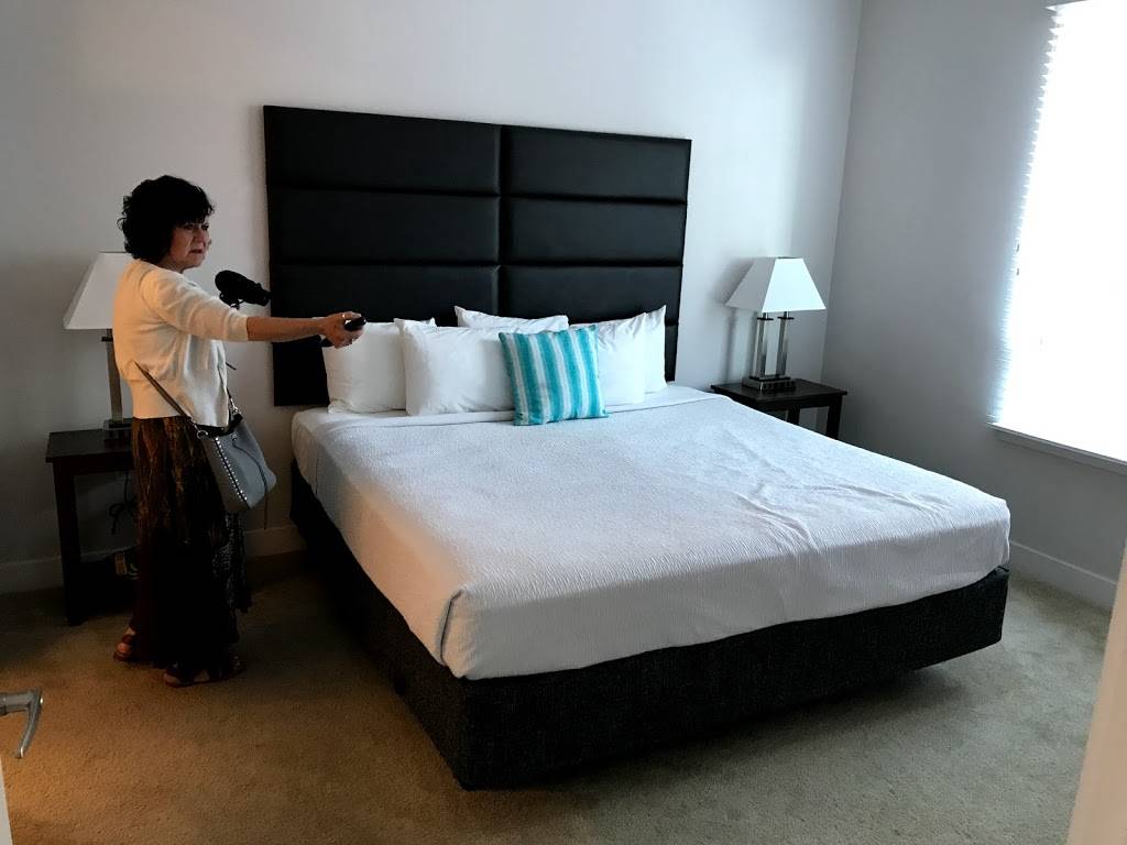 Stay Alfred at Broadstone Scottsdale Quarter | 15345 N Scottsdale Rd, Scottsdale, AZ 85254, USA | Phone: (866) 232-3864