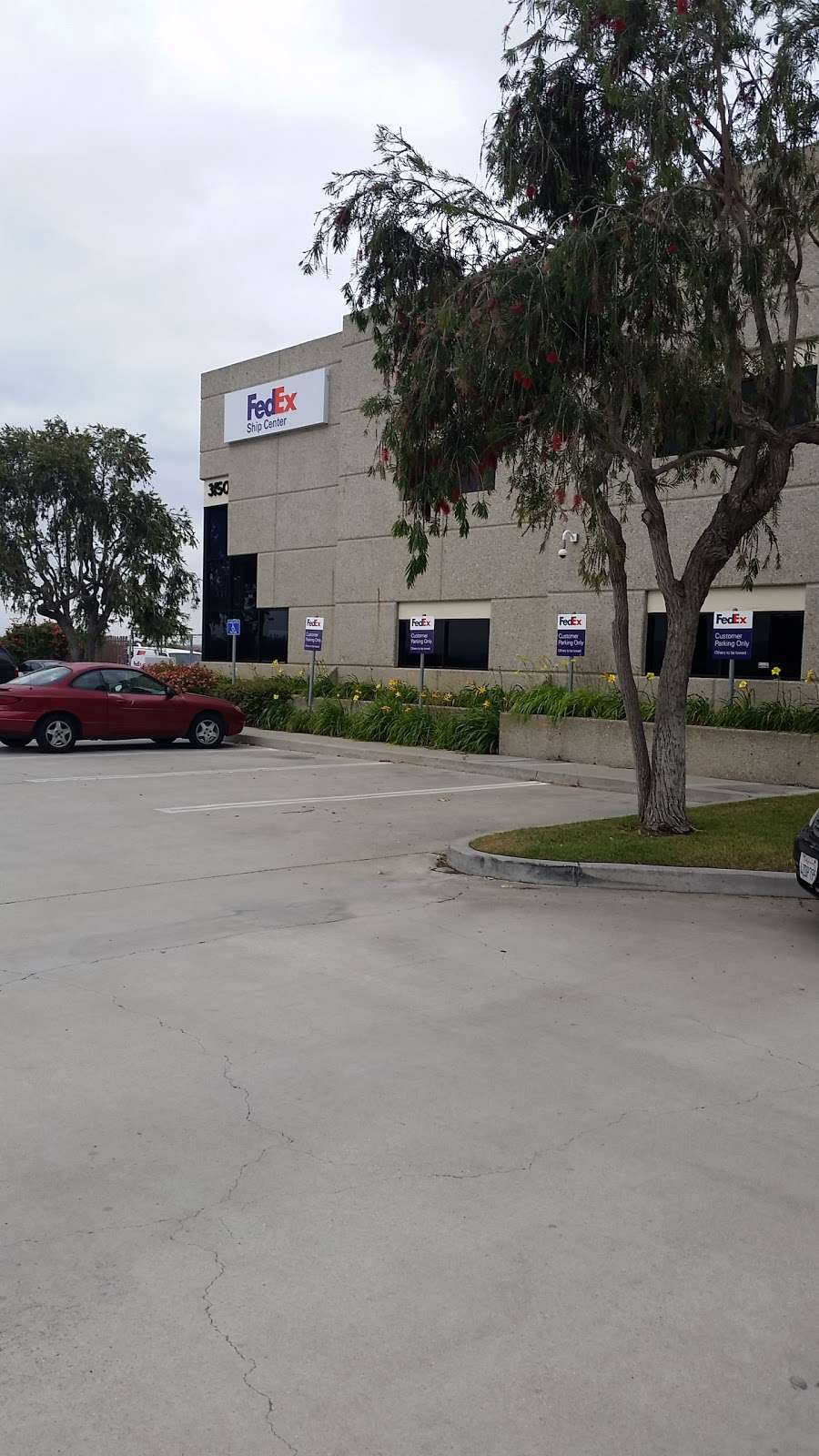 FedEx Ship Center | 3150 N Paseo Mercado, Oxnard, CA 93036, USA | Phone: (800) 463-3339