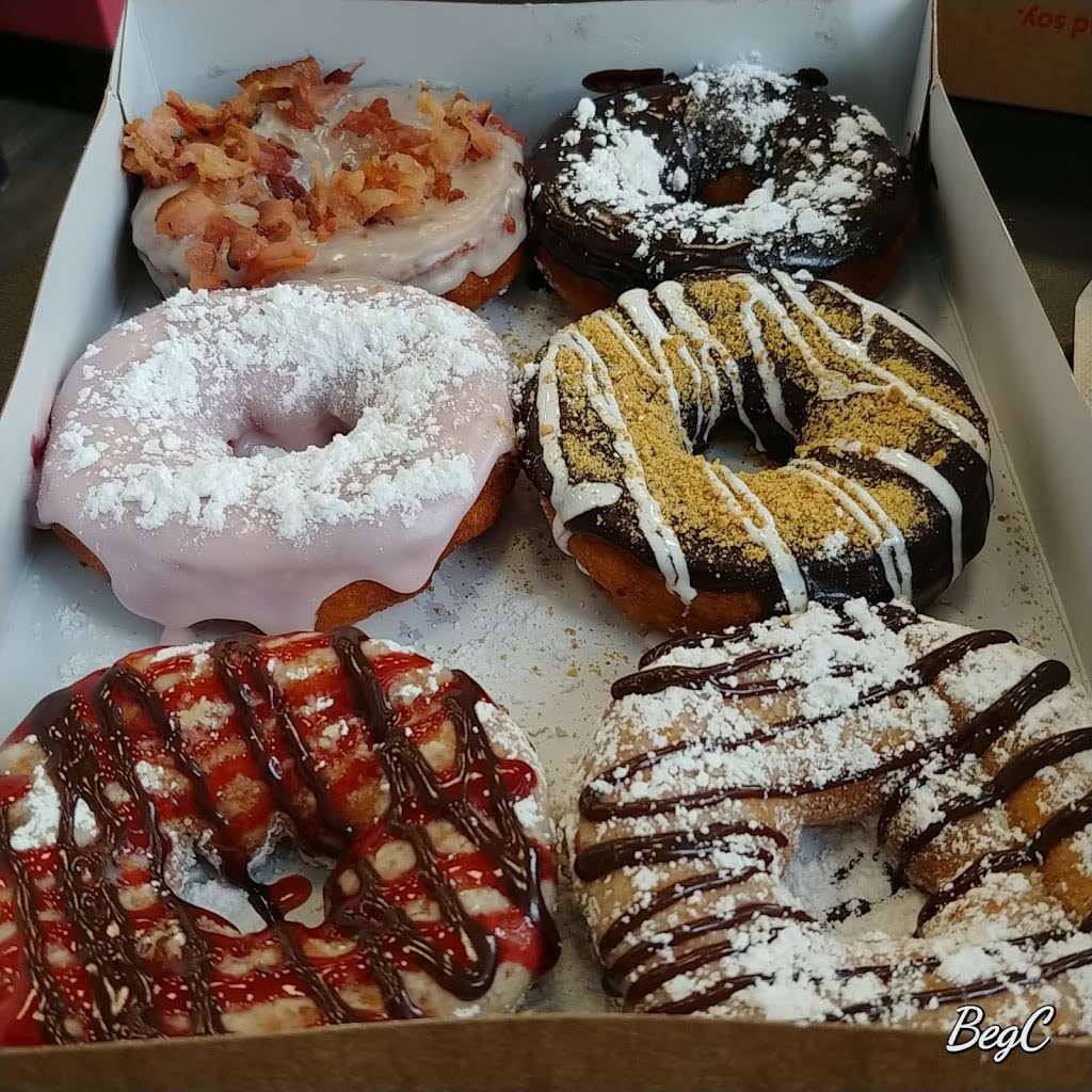 Duck Donuts | 15101 Potomac Town Pl #140, Woodbridge, VA 22191 | Phone: (571) 429-7330