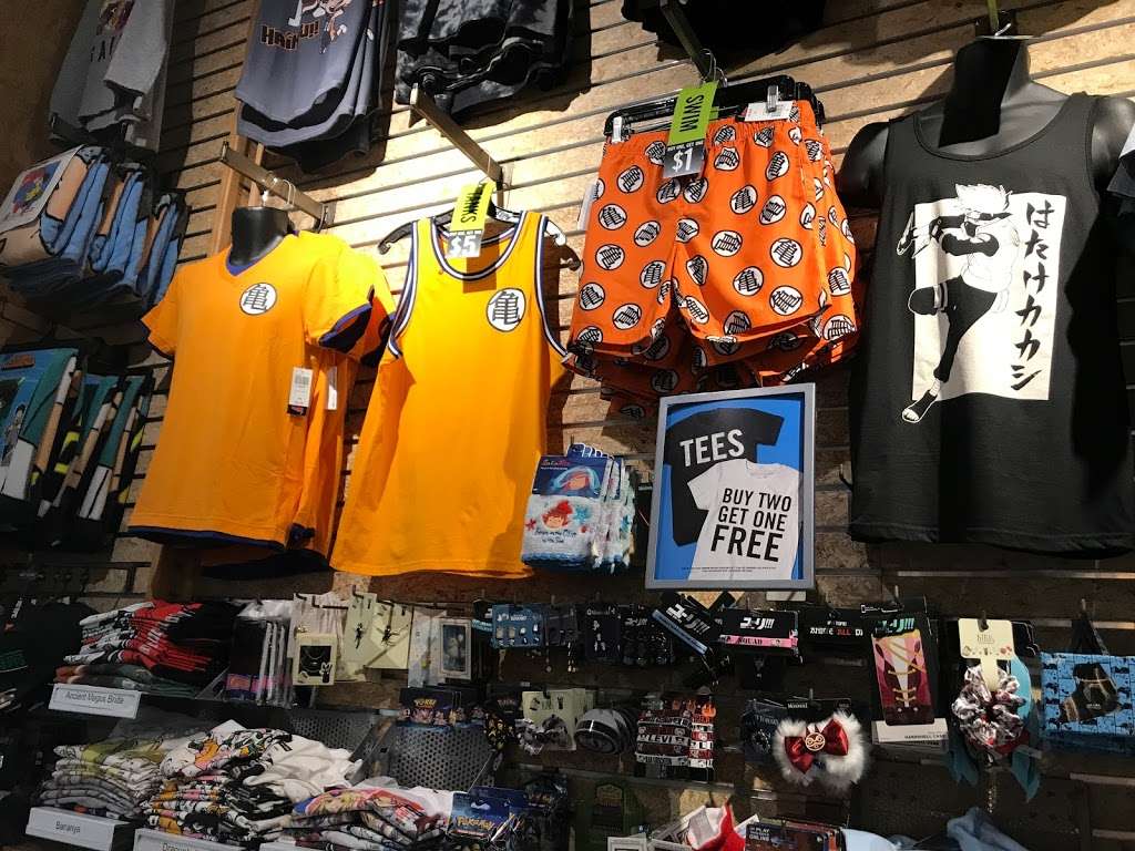 Hot Topic | 515 Stanton Christiana Rd, Newark, DE 19702 | Phone: (302) 266-9820