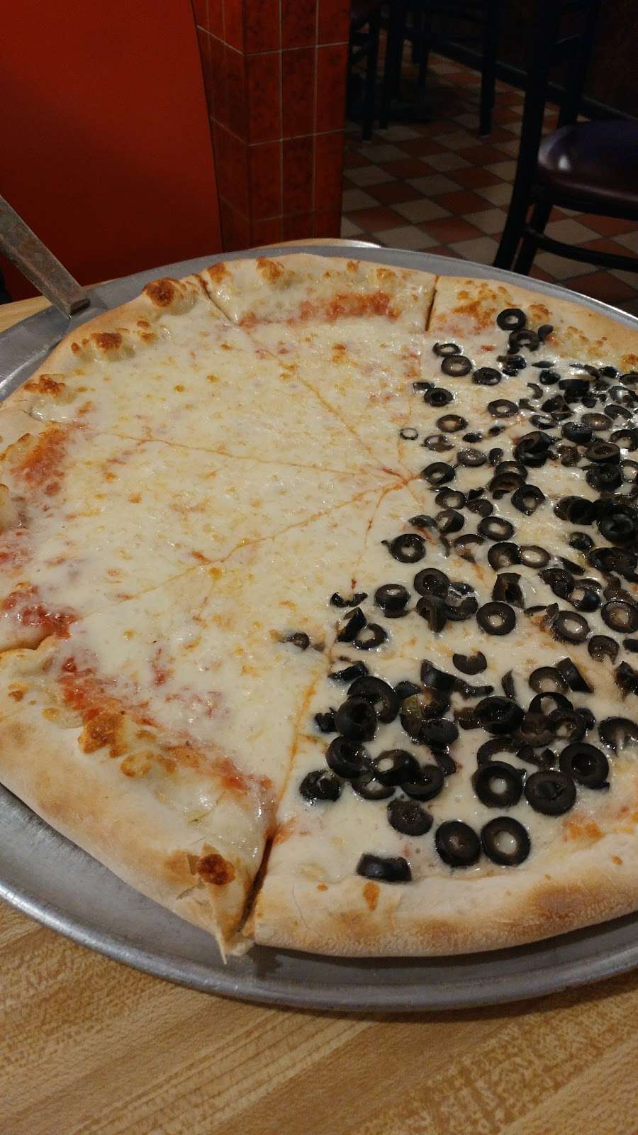 Ninos Pizzarama | 182 N White Horse Pike, Hammonton, NJ 08037, USA | Phone: (609) 567-4653