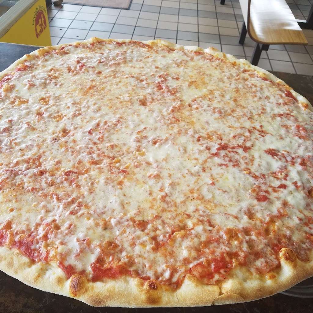 Carmine & Rays Pizza | 284 Closter Dock Rd, Closter, NJ 07624, USA | Phone: (201) 768-5390