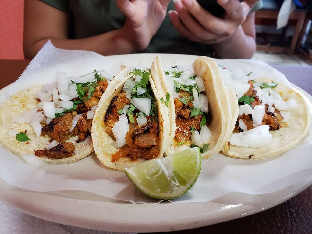 Taqueria El Charro | 6810 N Shepherd Dr, Houston, TX 77091, USA | Phone: (713) 692-8303