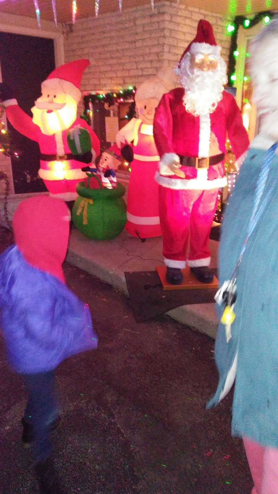 Mack Manor - Christmas/Halloween Display | 1010 Algonquin Rd, Fox River Grove, IL 60021, USA