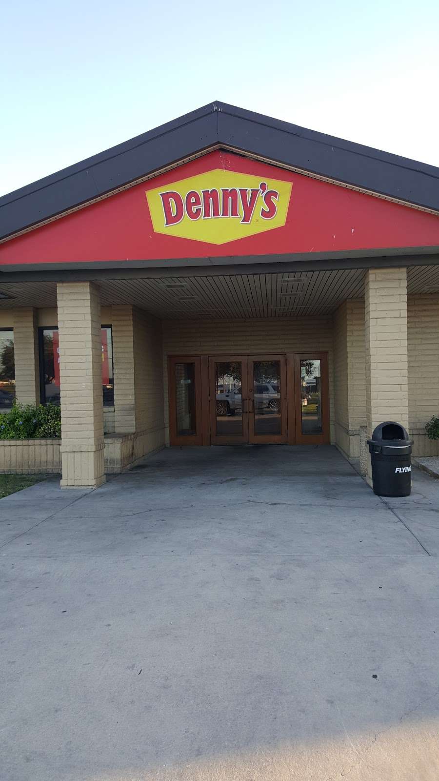 Dennys | 1815 N Foster Rd, San Antonio, TX 78244, USA | Phone: (210) 666-0063