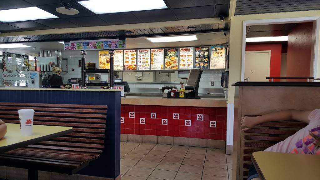 Wienerschnitzel | 1246 University Ave, Riverside, CA 92507, USA | Phone: (951) 684-7758