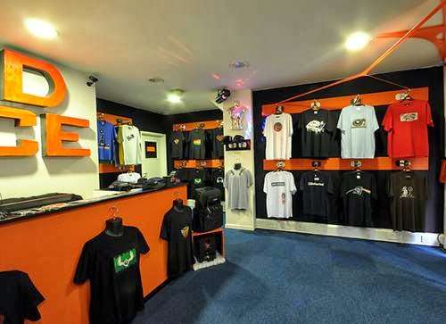 Head Space Music Lifestyle Store | 20 Dovers Green Rd, Reigate RH2 8BS, UK | Phone: 01737 213451
