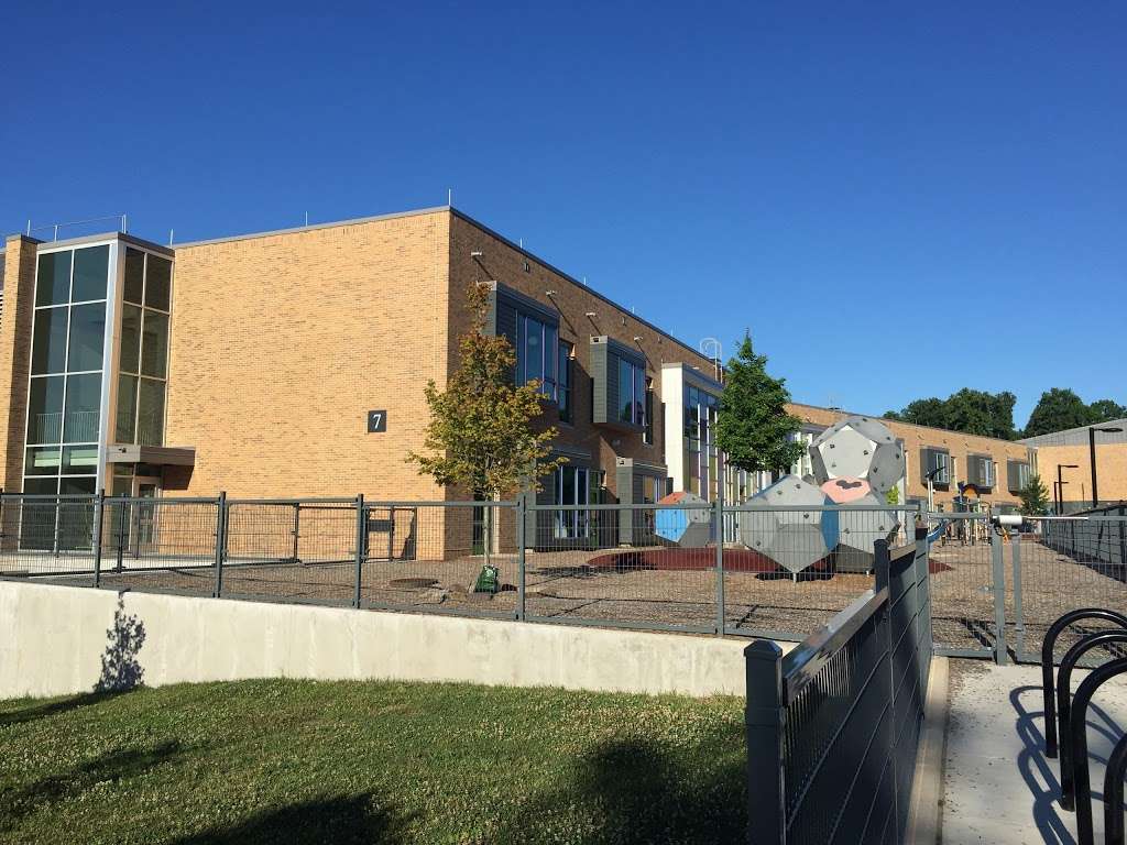 Discovery Elementary School | 5241 36th St N, Arlington, VA 22207, USA | Phone: (703) 228-2685