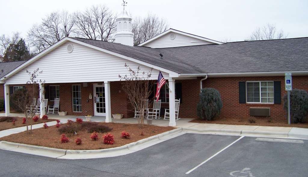 Heath House - A DePaul Senior Living Community | 919 Wilma Sigmon Rd, Lincolnton, NC 28092, USA | Phone: (704) 732-1113