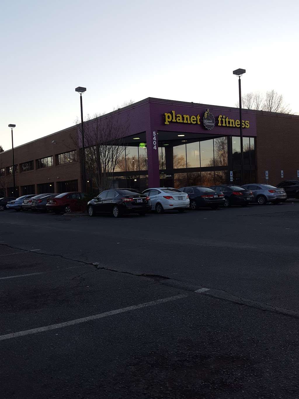 Planet Fitness | 5404 Central Ave, Charlotte, NC 28212, USA | Phone: (980) 236-9987