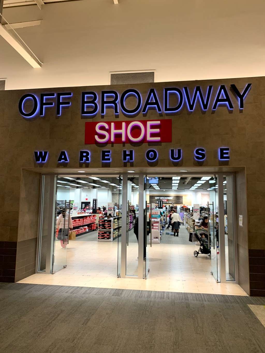 Off Broadway Shoe Warehouse | 125 Great Mall Dr, Milpitas, CA 95035, USA | Phone: (408) 586-8978