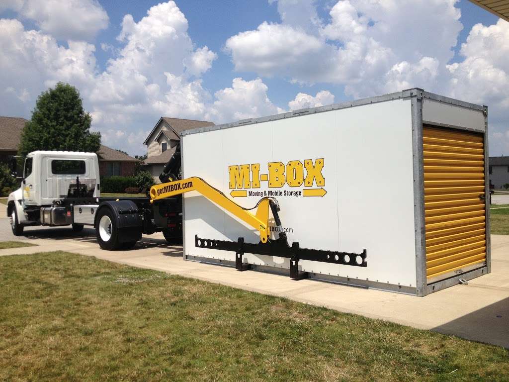 MI-BOX Moving & Mobile Storage | 511 Oak Leaf Ct, Joliet, IL 60436, USA | Phone: (815) 730-9404