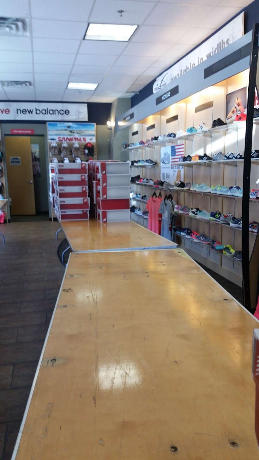 new balance store rt 70