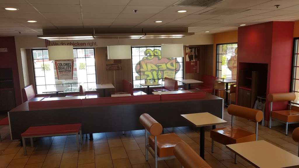 KFC | 8050 E Indian School Rd, Scottsdale, AZ 85251, USA | Phone: (480) 739-2908