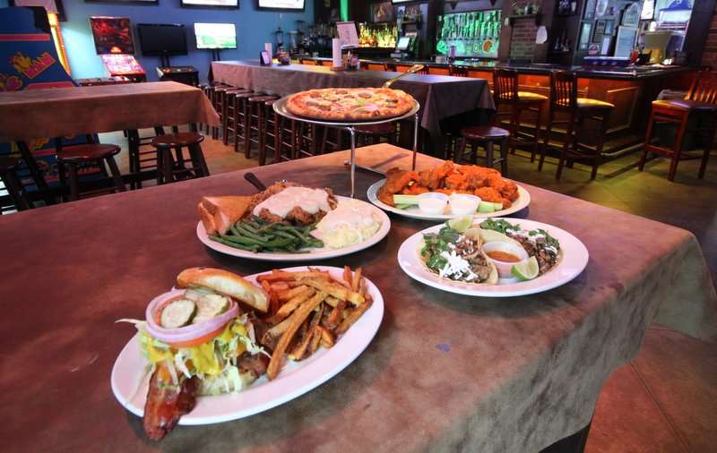 Mojos Sports Grille | 18323 W Lake Houston Pkwy, Humble, TX 77346 | Phone: (281) 812-0405