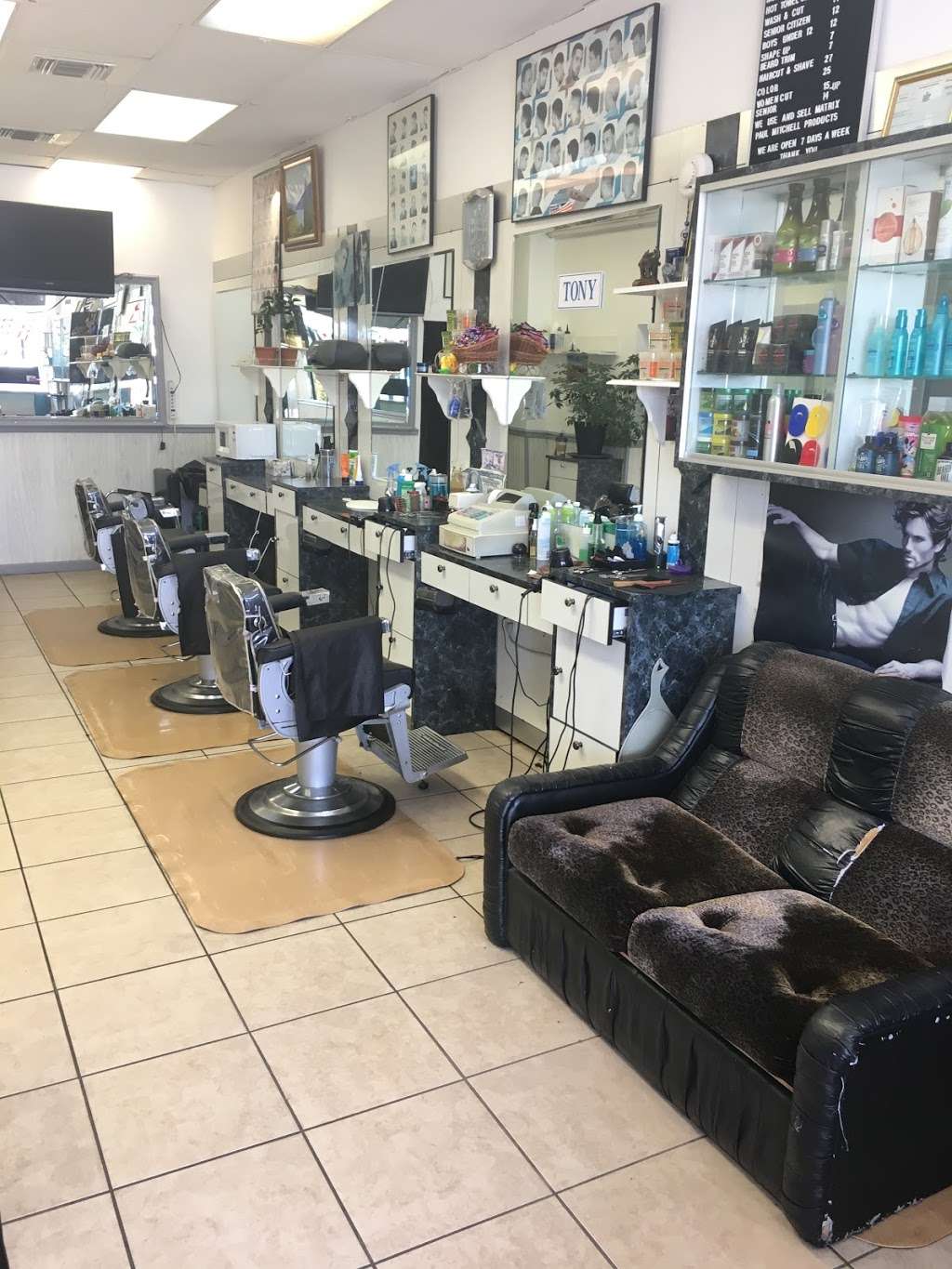 American Classic Barber Shop | 721H, Franklin Ave, Franklin Square, NY 11010, USA | Phone: (646) 379-7766