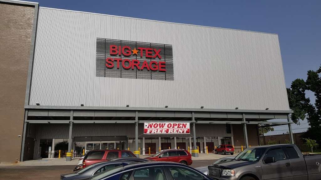 Big Tex Storage Garden Oaks | 3480 Ella Blvd, Houston, TX 77018, USA | Phone: (713) 581-9180