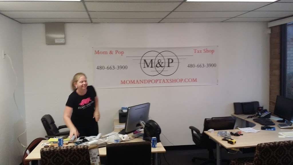 Mom & Pop Tax Shop | 1056 W Coyotes Blvd #1058, Glendale, AZ 85305, USA | Phone: (623) 209-7100