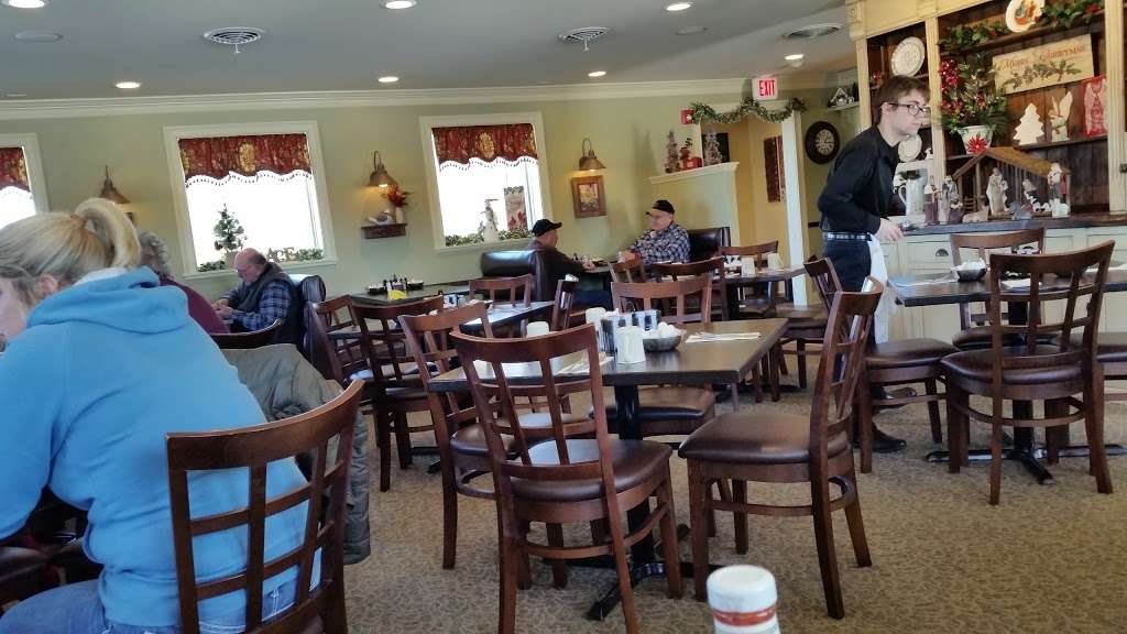 Dearborn Cafe | 220 Indian Springs Dr, Sandwich, IL 60548, USA | Phone: (815) 786-6185