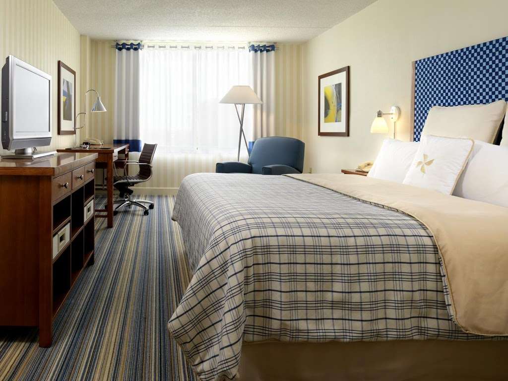 Four Points by Sheraton Philadelphia Airport | 4101A Island Ave, Philadelphia, PA 19153, USA | Phone: (215) 492-0400