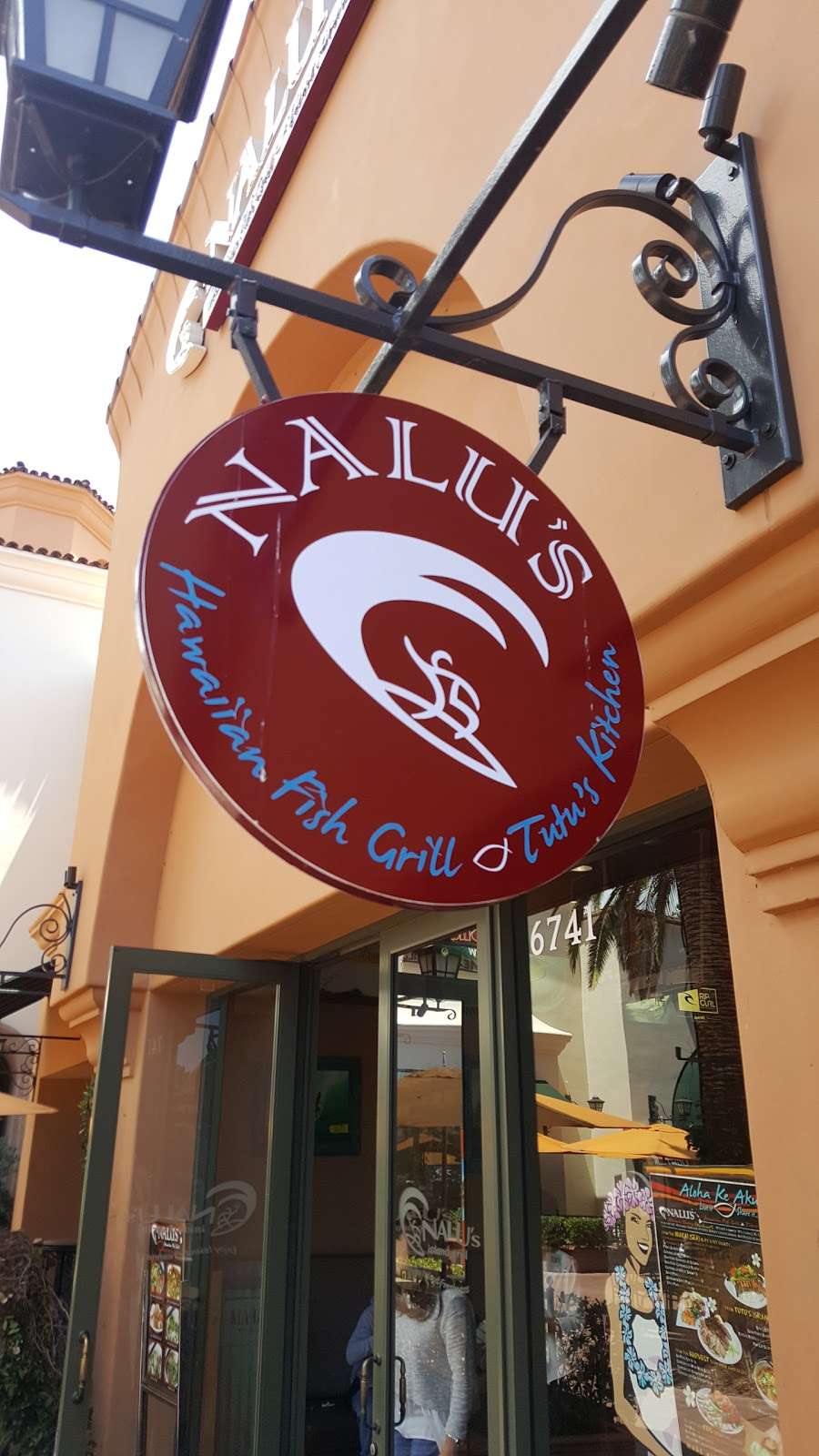 Nalus Hawaiian Fish Grill & Tutus Kitchen | 6741 Quail Hill Pkwy, Irvine, CA 92603, USA | Phone: (949) 854-8900