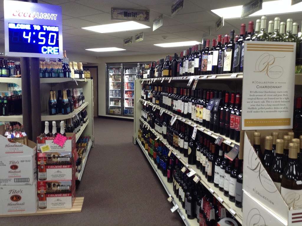 Tyngsboro Liquor | 24 Middlesex Rd, Tyngsborough, MA 01879, USA | Phone: (978) 251-0101