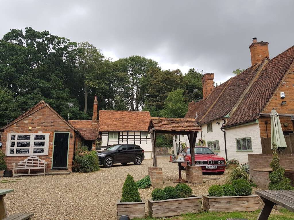 Brocket Arms | Ayot St Lawrence, Welwyn AL6 9BT, UK | Phone: 01438 820250