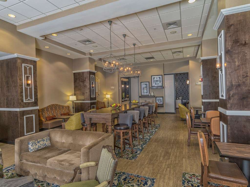 Hampton Inn Charlotte-Belmont @ Montcross | 820 Cecilia Alexander Dr, Belmont, NC 28012 | Phone: (704) 825-6100