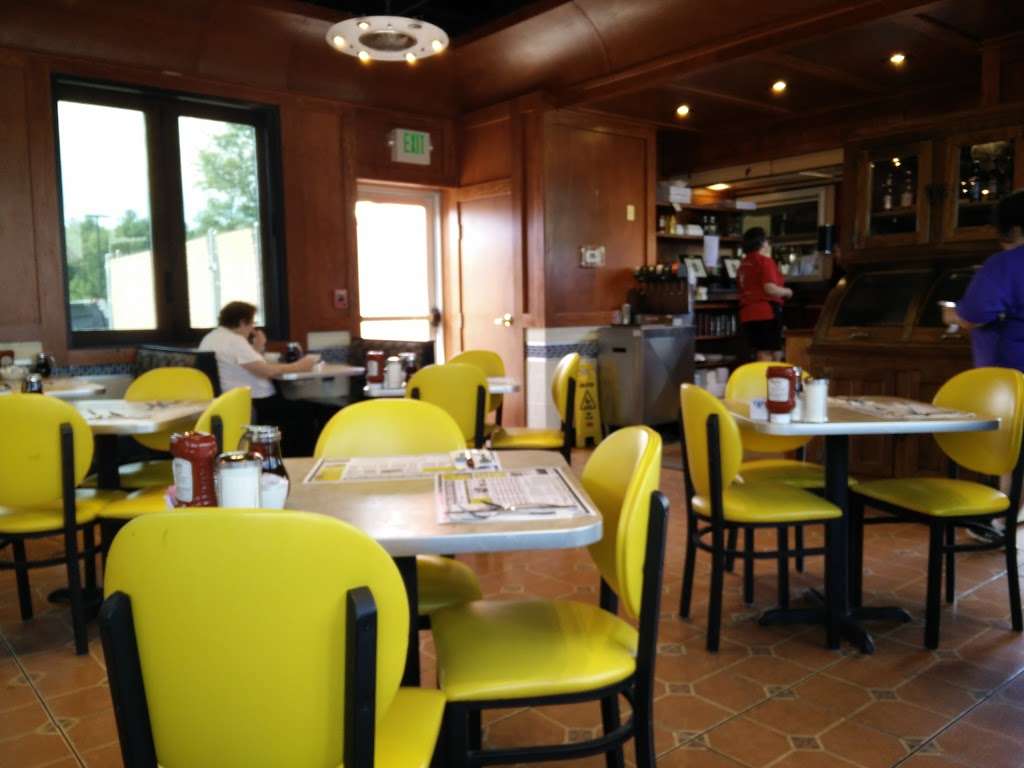 Miss Mendon Diner | 16 Uxbridge Rd, Mendon, MA 01756, USA | Phone: (508) 634-3000