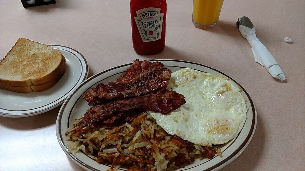 Cherry Hill Cafe | 9733, 2635 E Cass St, Joliet, IL 60432, USA | Phone: (815) 726-0881