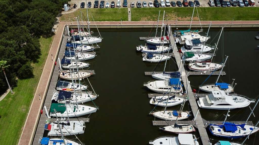 Little Yacht Sales | Pier 6/7, 800 Mariners Dr, Kemah, TX 77565, USA | Phone: (281) 334-6500