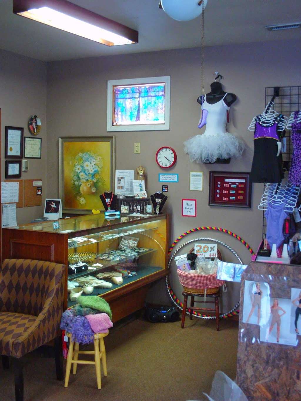 Dressed To Groove | 3729 Chicago Rd, Steger, IL 60475, USA | Phone: (708) 277-6777 Dressed To Groove | 3729 Chicago Rd, Steger, IL 60475, USA | Phone: (708) 277-6777