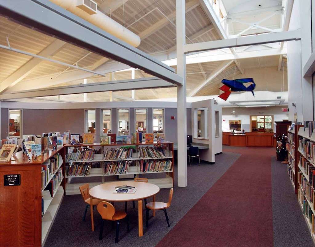 Newbury Town Library | 0 Lunt St, Byfield, MA 01922, USA | Phone: (978) 465-0539