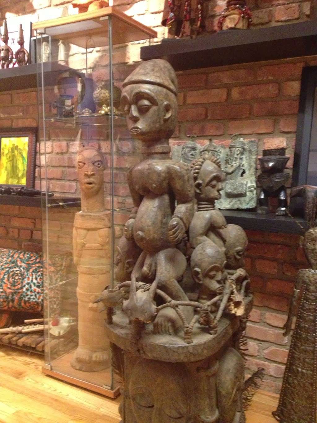 Faie African Art Gallery | 1005 E 43rd St, Chicago, IL 60653, USA | Phone: (773) 268-2889