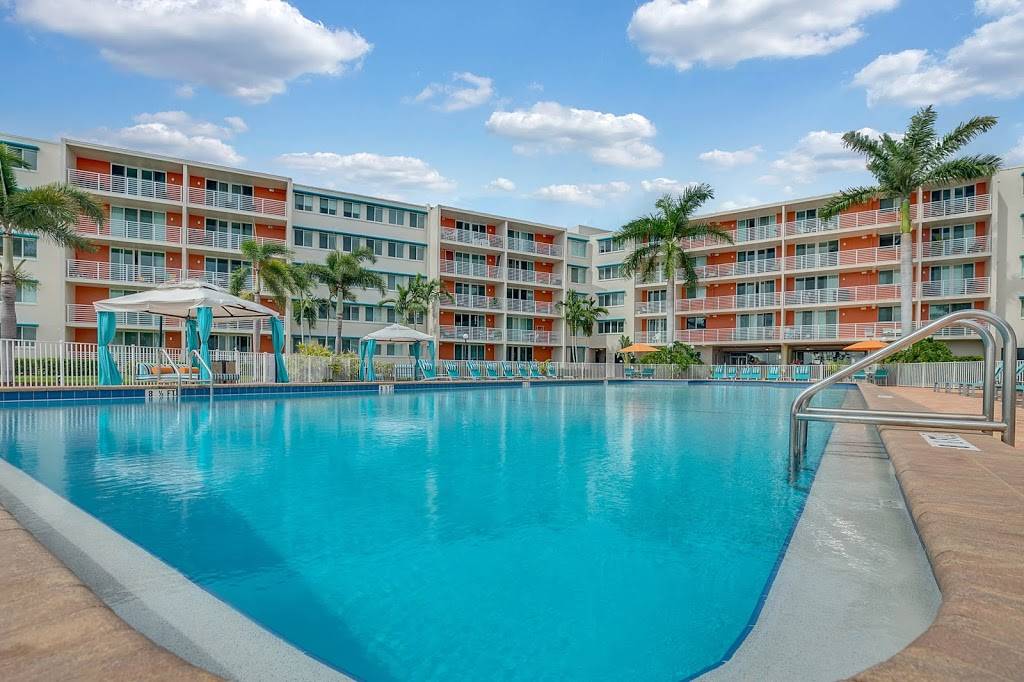 Waters Pointe Apartments | 1885 Shore Dr S, South Pasadena, FL 33707, USA | Phone: (727) 361-2599