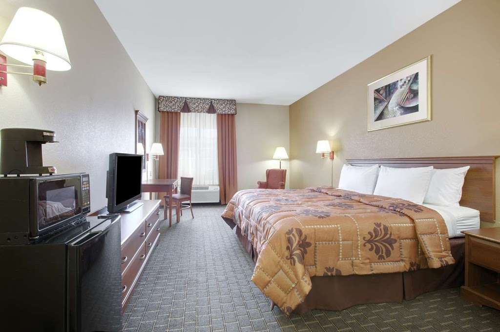 Days Inn by Wyndham Mesquite Rodeo TX | 140 Commerce Way, Mesquite, TX 75149, USA | Phone: (972) 285-1500