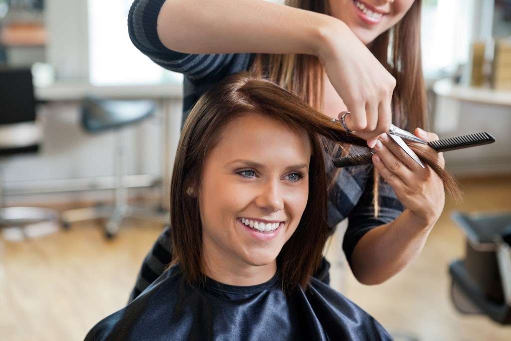Tangles Cuts & Styles | 2004 Lakeview Ave, Dracut, MA 01826 | Phone: (978) 957-9851