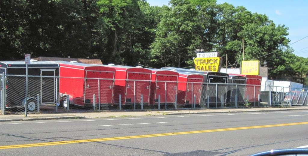 Town Trailer Sales & Parts | 940 E Jericho Turnpike, Huntington Station, NY 11746, USA | Phone: (631) 549-1237