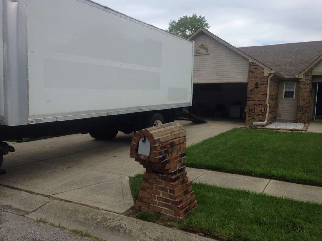 #1 Rated Moving Company Unique Movers | 5435 Emerson Way, Indianapolis, IN 46226 | Phone: (765) 577-0475