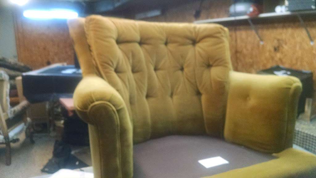 Marges Upholstery | 588 E 1350 N, Wheatfield, IN 46392 | Phone: (219) 956-3234