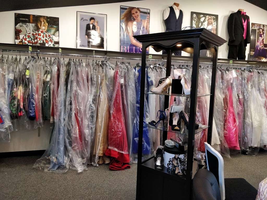 Wolsfelt’s Prom | 153 Ashland Ave, Aurora, IL 60505 | Phone: (630) 896-7166