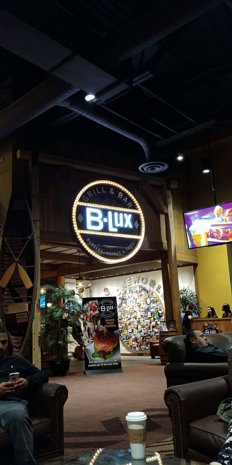 B-Lux Grill & Bar | 250 Kalahari Blvd, Pocono Manor, PA 18349, USA | Phone: (570) 580-6030