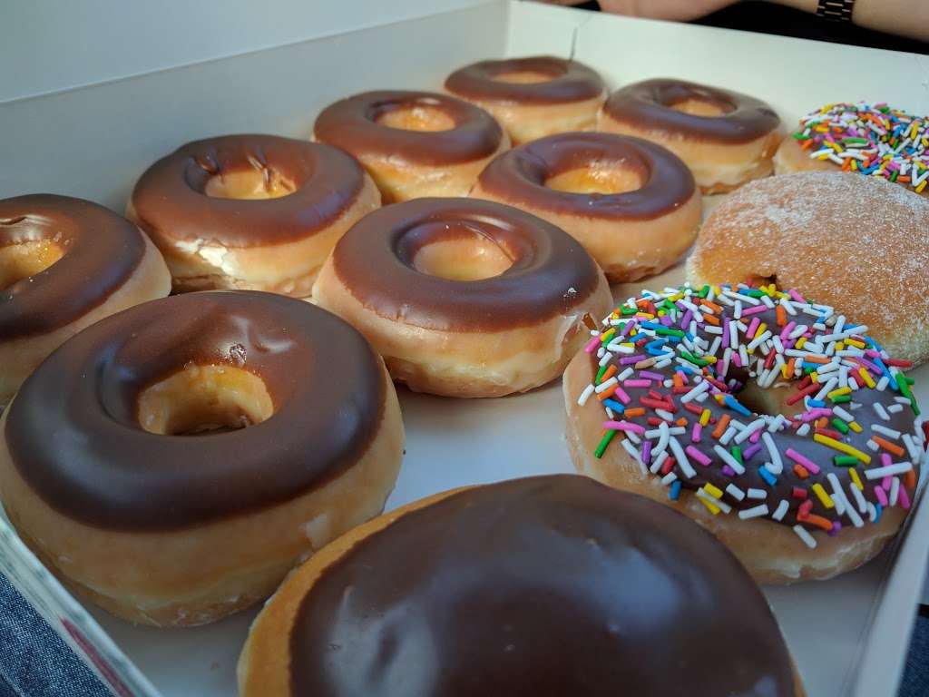 Krispy Kreme Doughnuts | 10010 W McNab Rd, Tamarac, FL 33321 | Phone: (954) 724-1008