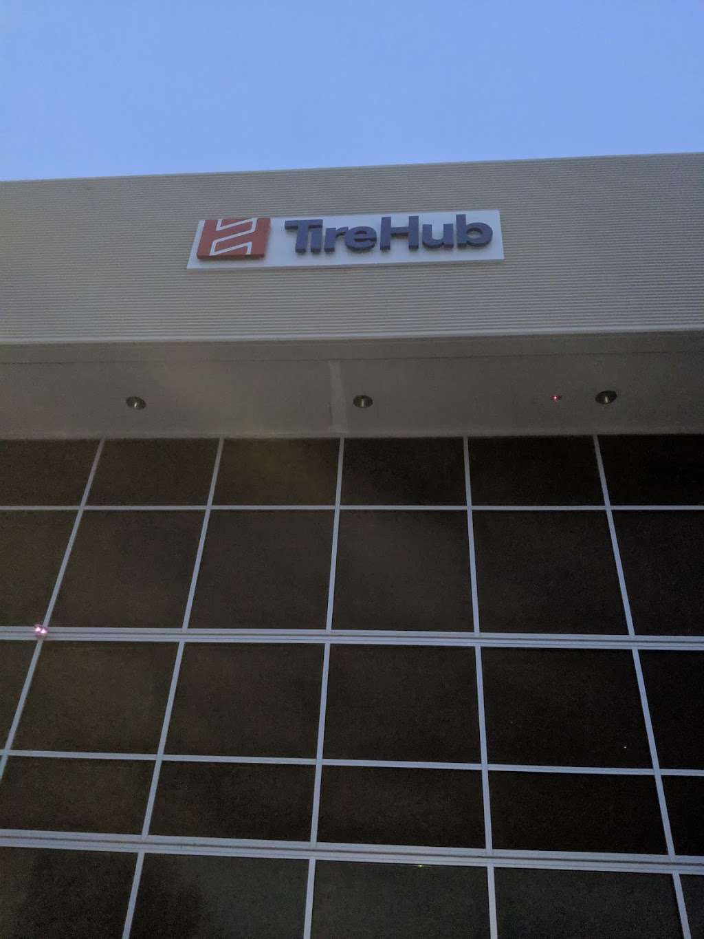 Tire Hub LLC. | 24210 E 19th Ave suite 300, Aurora, CO 80019, USA